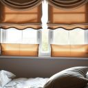 Osłony okienne do sypialni — jak wybrać skuteczne rozwiązania dla prywatności i komfortu snu