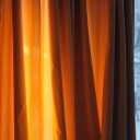 Gęste zasłony a obieg ciepła: jak uniknąć strat i poprawić izolację w pomieszczeniu