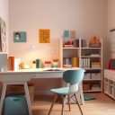 Jak funkcjonalnie i ergonomicznie wydzielić strefę nauki w pokoju dziecka, by wspierała koncentrację i komfort pracy