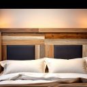 Zagłówek DIY: praktyczne pomysły i decyzje, które ułatwią metamorfozę sypialni