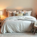 Sypialnia dla pary: jak urządzić funkcjonalną i przytulną przestrzeń z myślą o kompromisach i relaksie